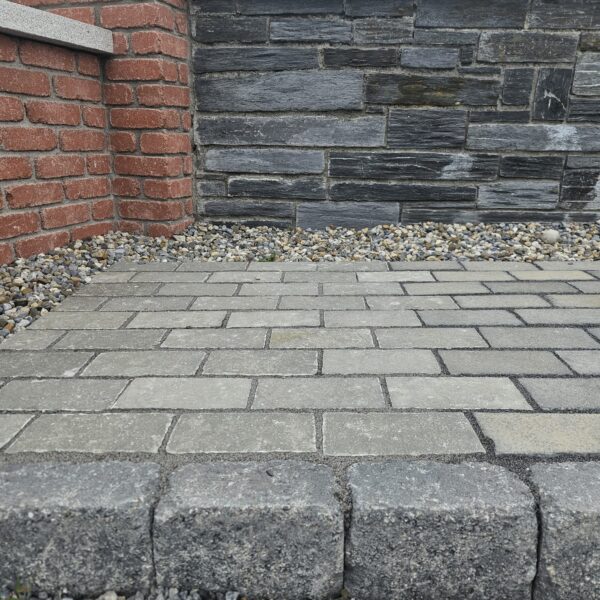 Natural Limestone Setts - Image 2